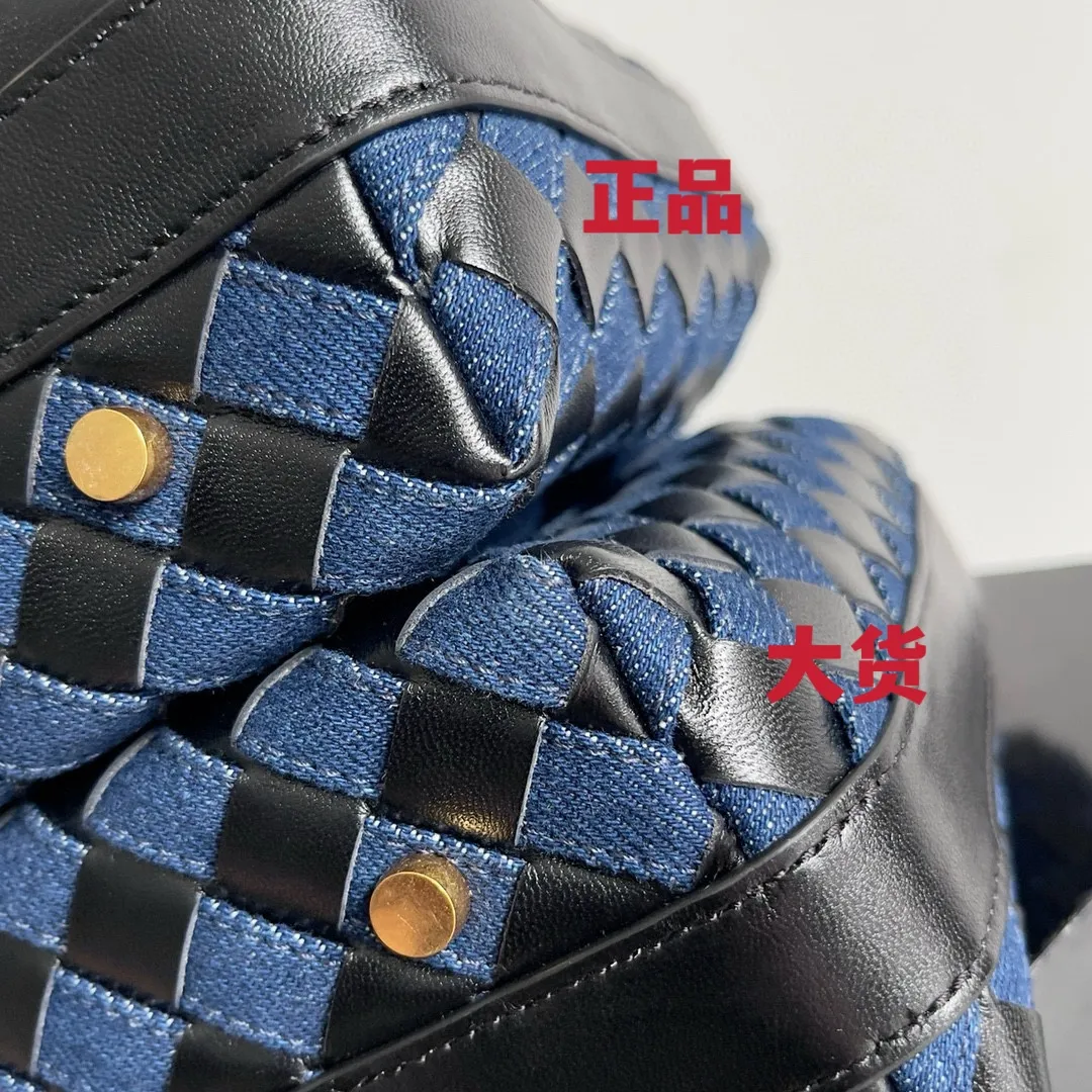 Authentic products vs bulk goods batch 1560